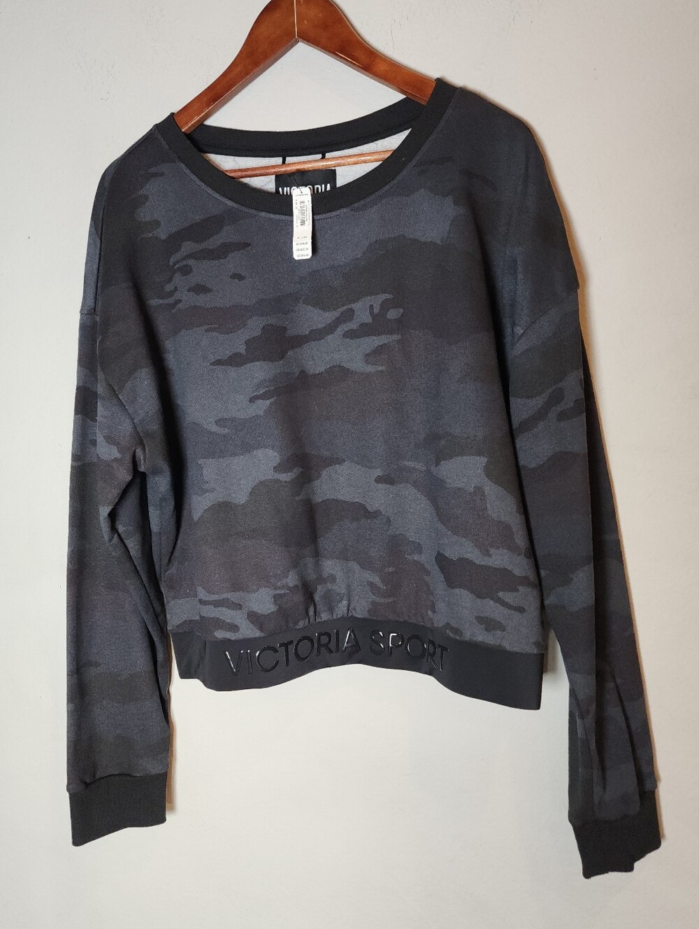 NWT Victoria's Secret Sport Grey Black Logo Camo Crop Crew Sweatshirt Size XL
